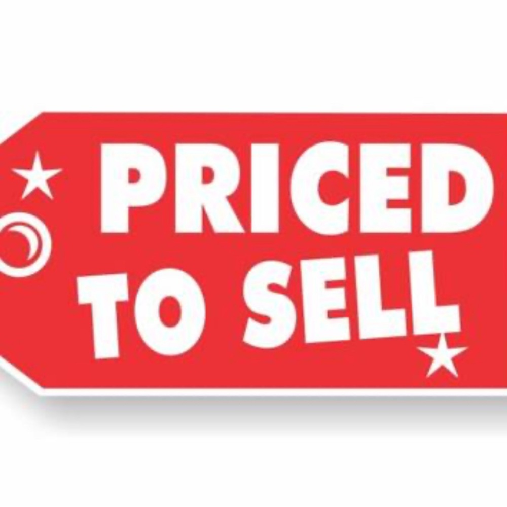 WELCOME NOVEMBER!!🍂🍁🍂 New low prices!! Everything must go!